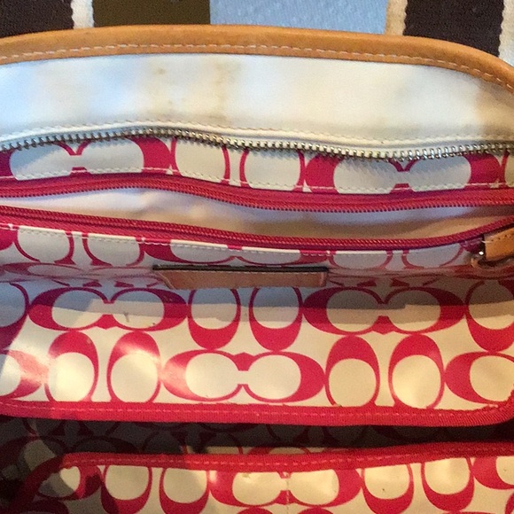 Purse - Picture 3 of 3